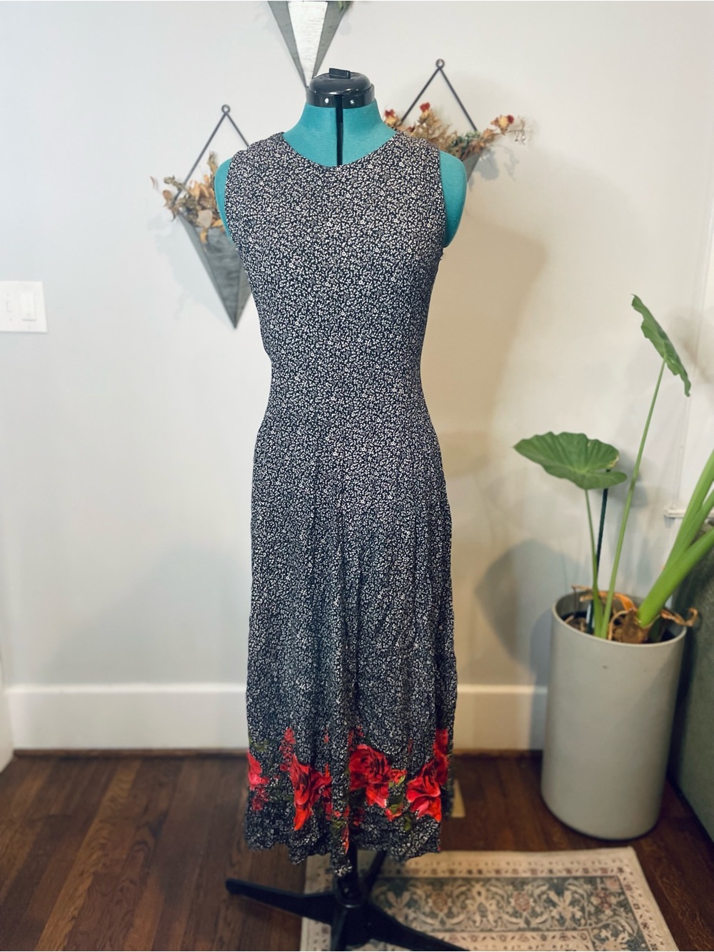 Vintage American Angel Black Floral Maxi Dress with Red Flower Hem Sz Medium